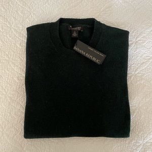 NWT Men’s Banana Republic Dark Green 100% Italian Merino Wool Sweater - Medium